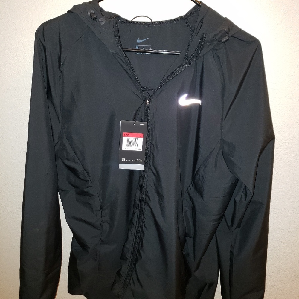 New Women's nike windbreaker jacket